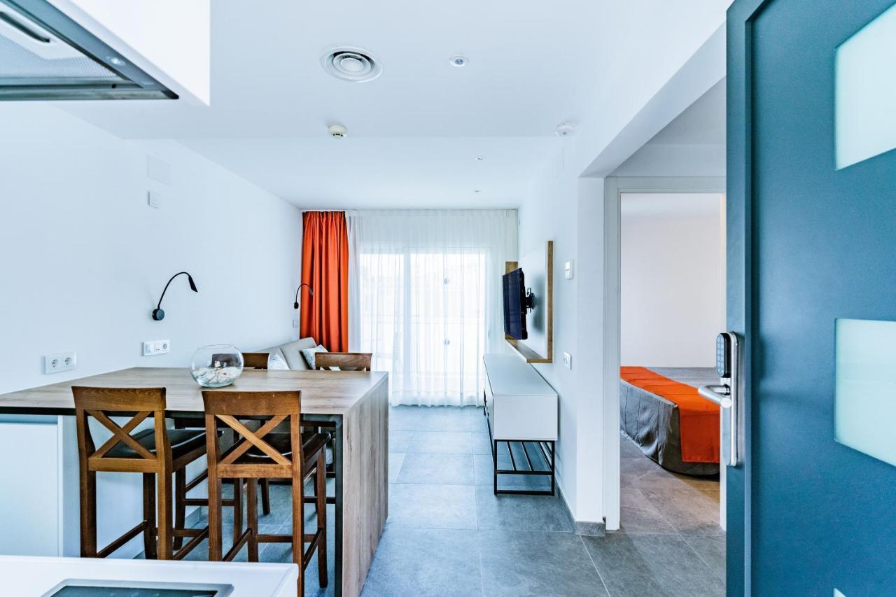 Apartamentos Sunway Apollo シッチェス エクステリア 写真