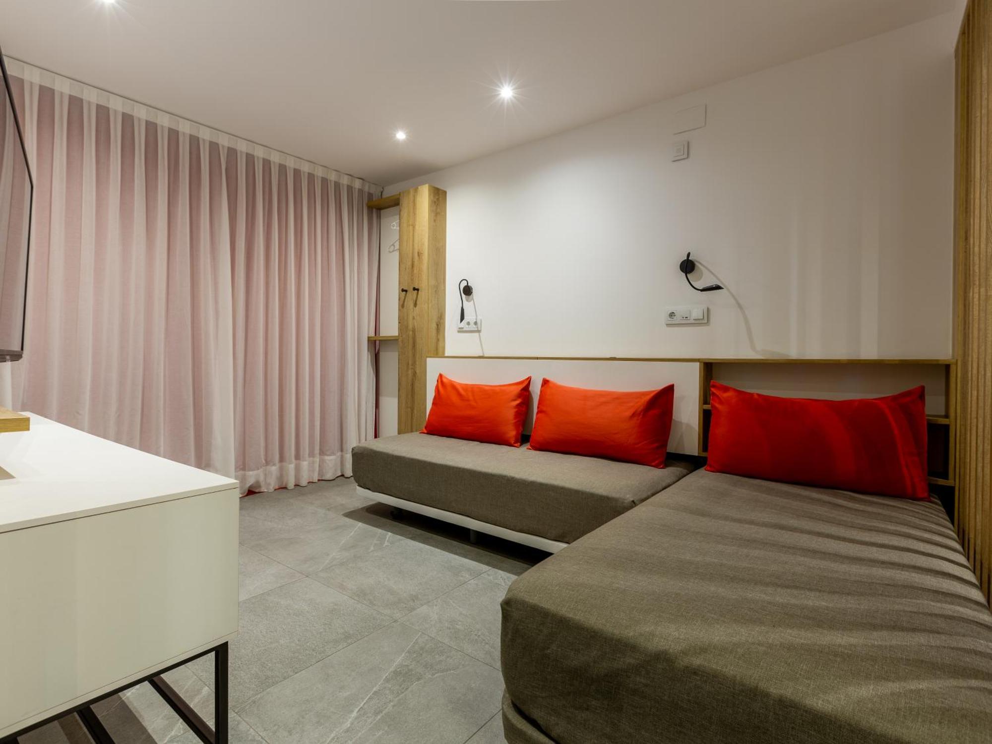 Apartamentos Sunway Apollo シッチェス エクステリア 写真