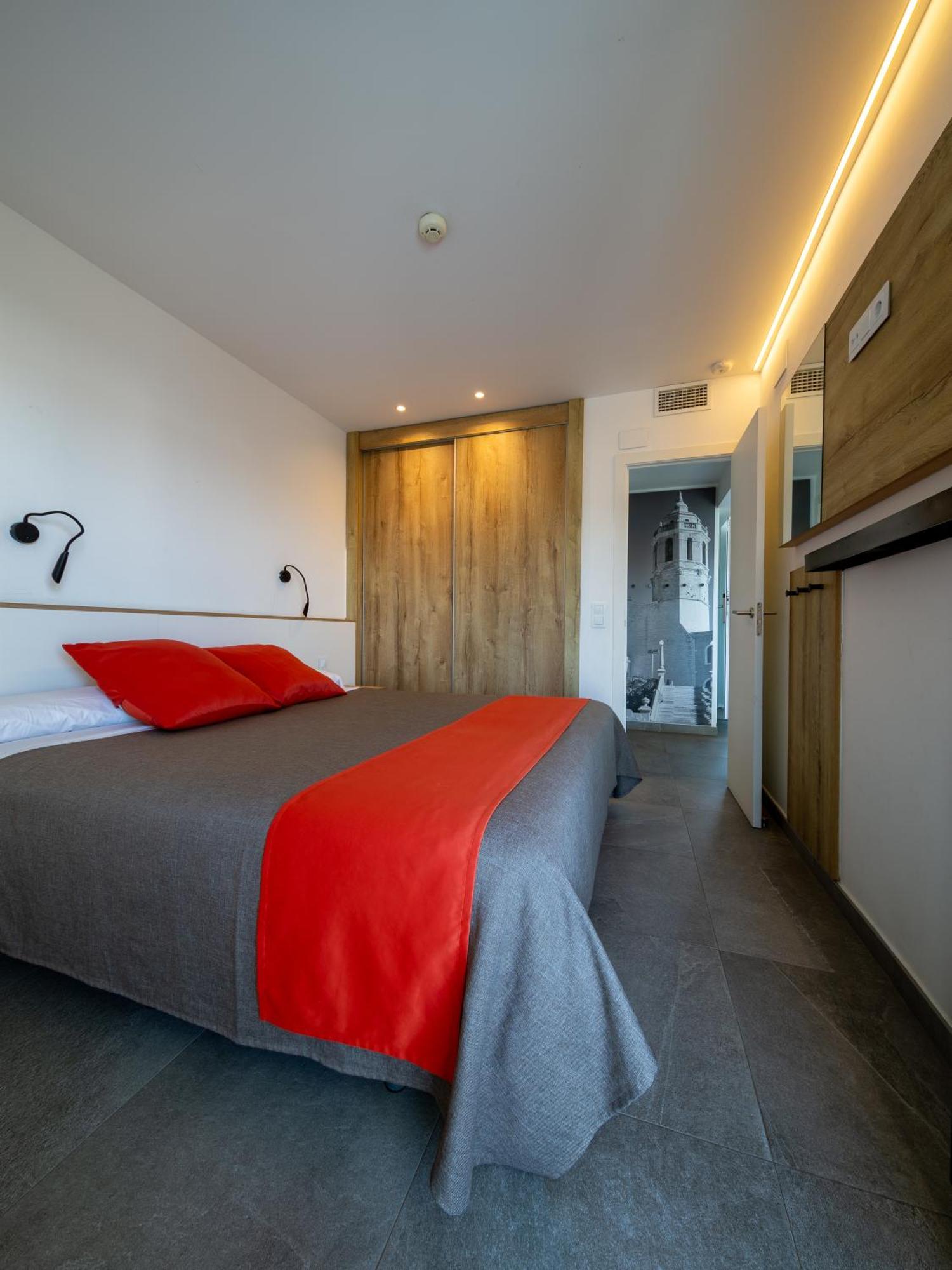 Apartamentos Sunway Apollo シッチェス エクステリア 写真